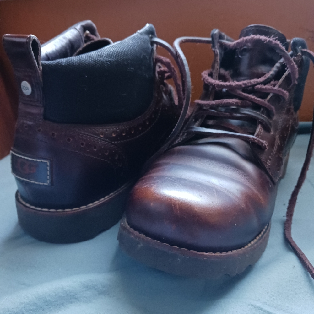Men's Ugg boots